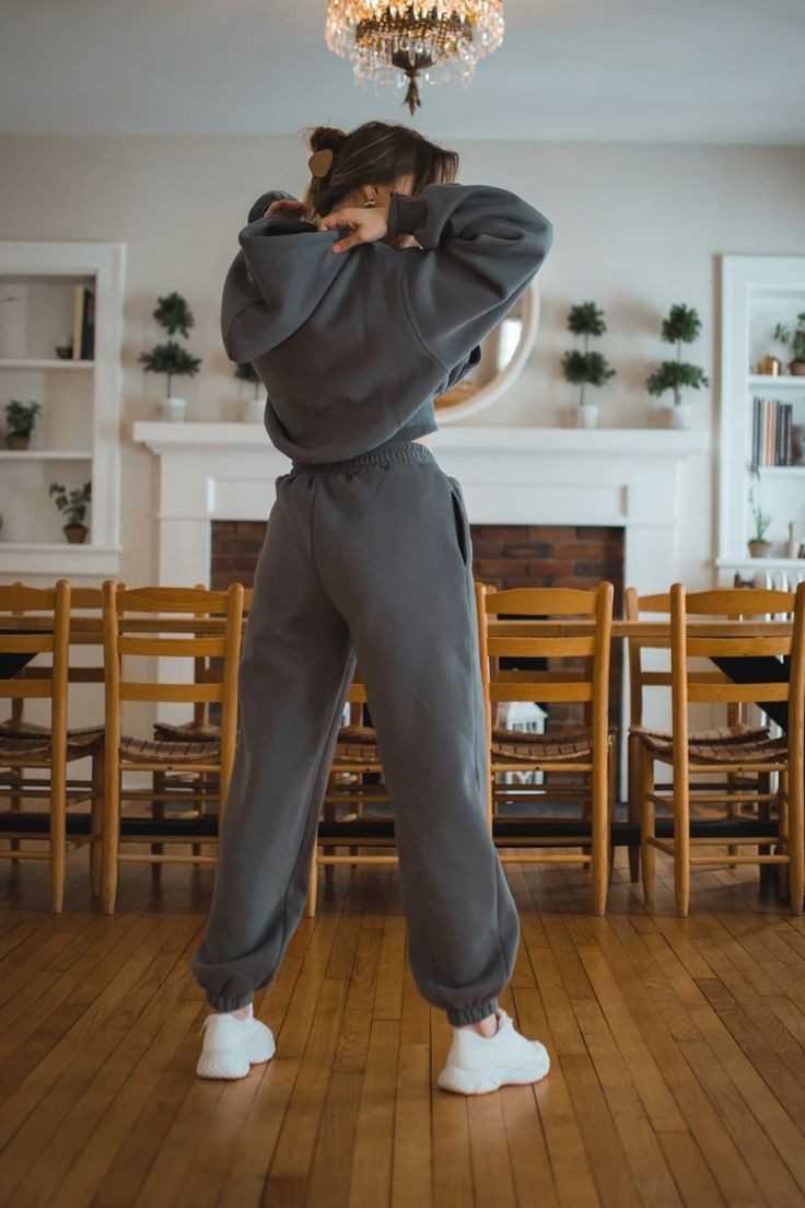 Basic Charcoal Sweatpant