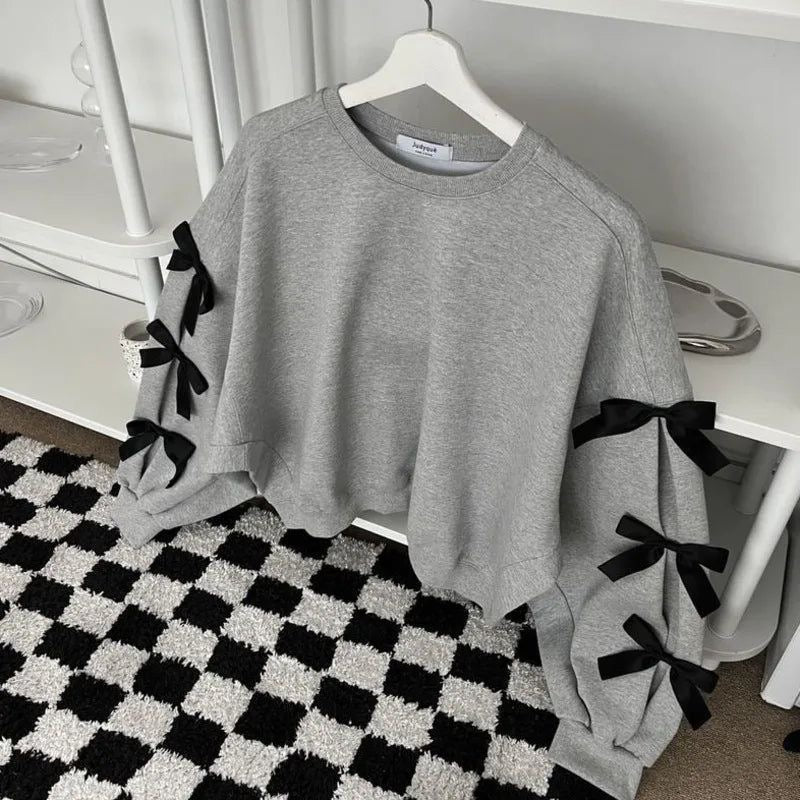 Daisy Bow Grey Sweatshirt