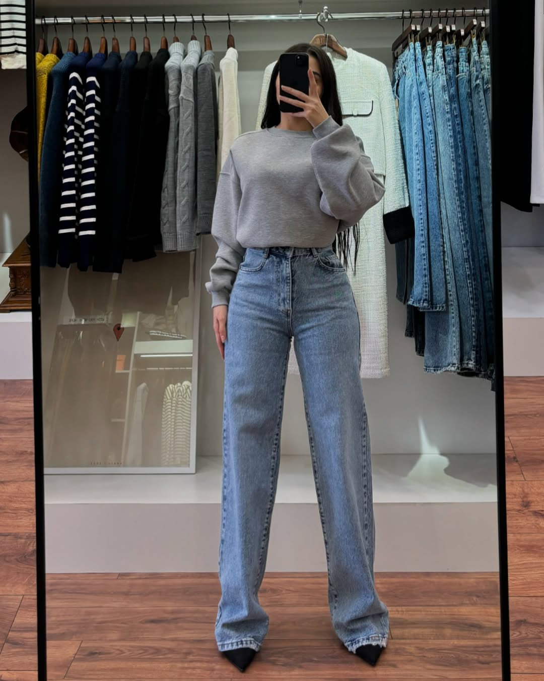 Grey Sweatshirt With Blue Wide Leg Jeans